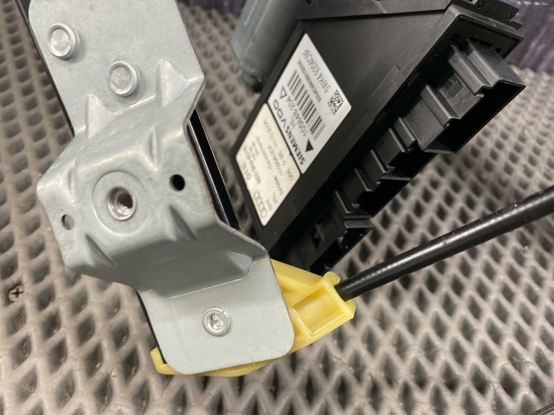 Стеклоподъемник, 2460 рублей, Красноярск