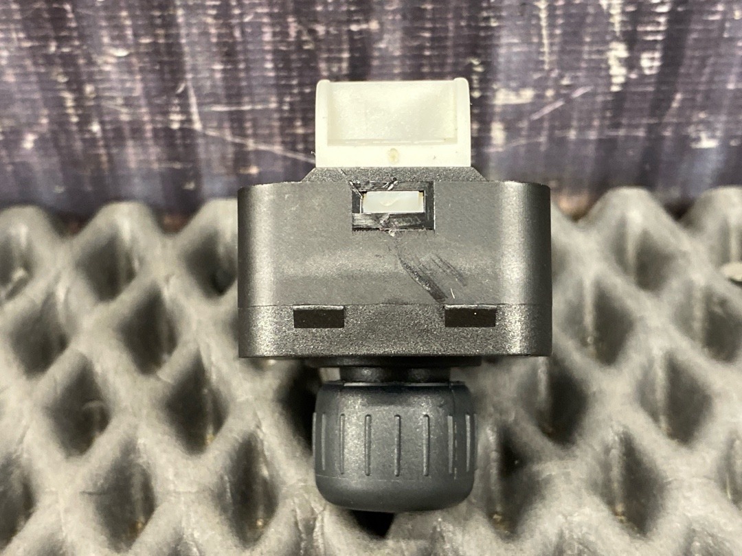 Кнопка регулировки зеркал, 1680 рублей, Красноярск