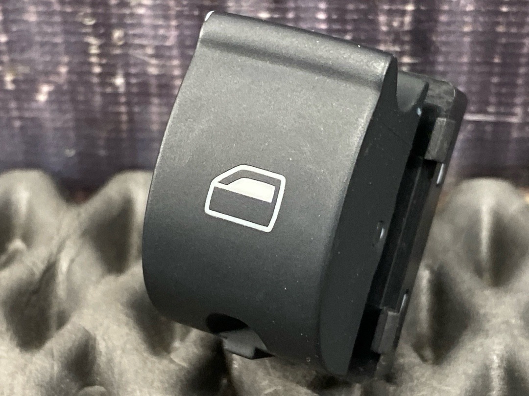 Кнопка стеклоподъемника, 570 рублей, Красноярск