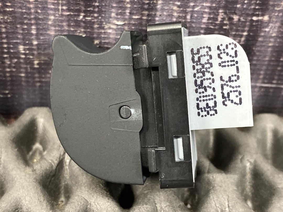 Кнопка стеклоподъемника, 570 рублей, Красноярск