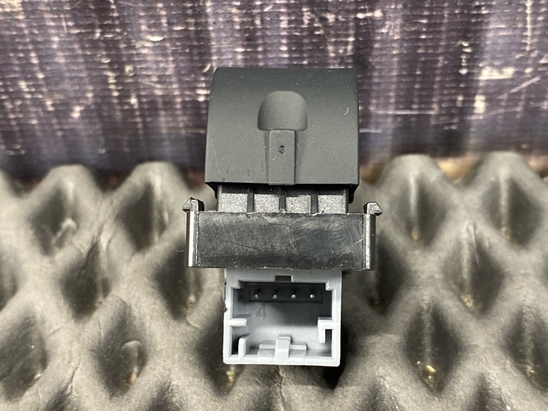 Кнопка стеклоподъемника, 570 рублей, Красноярск