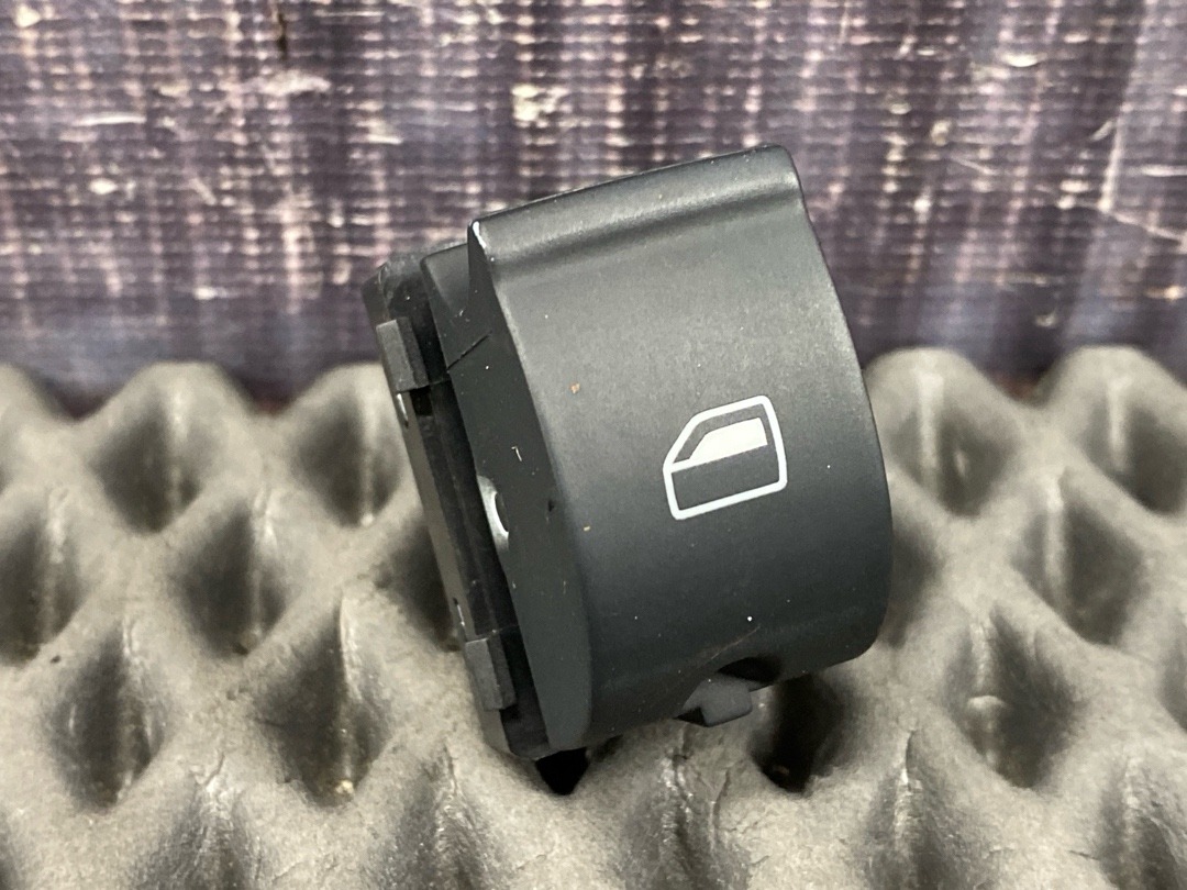 Кнопка стеклоподъемника, 570 рублей, Красноярск