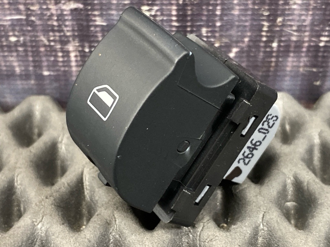 Кнопка стеклоподъемника, 570 рублей, Красноярск