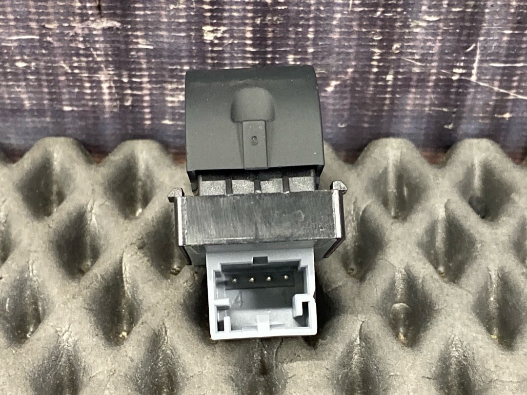 Кнопка стеклоподъемника, 570 рублей, Красноярск