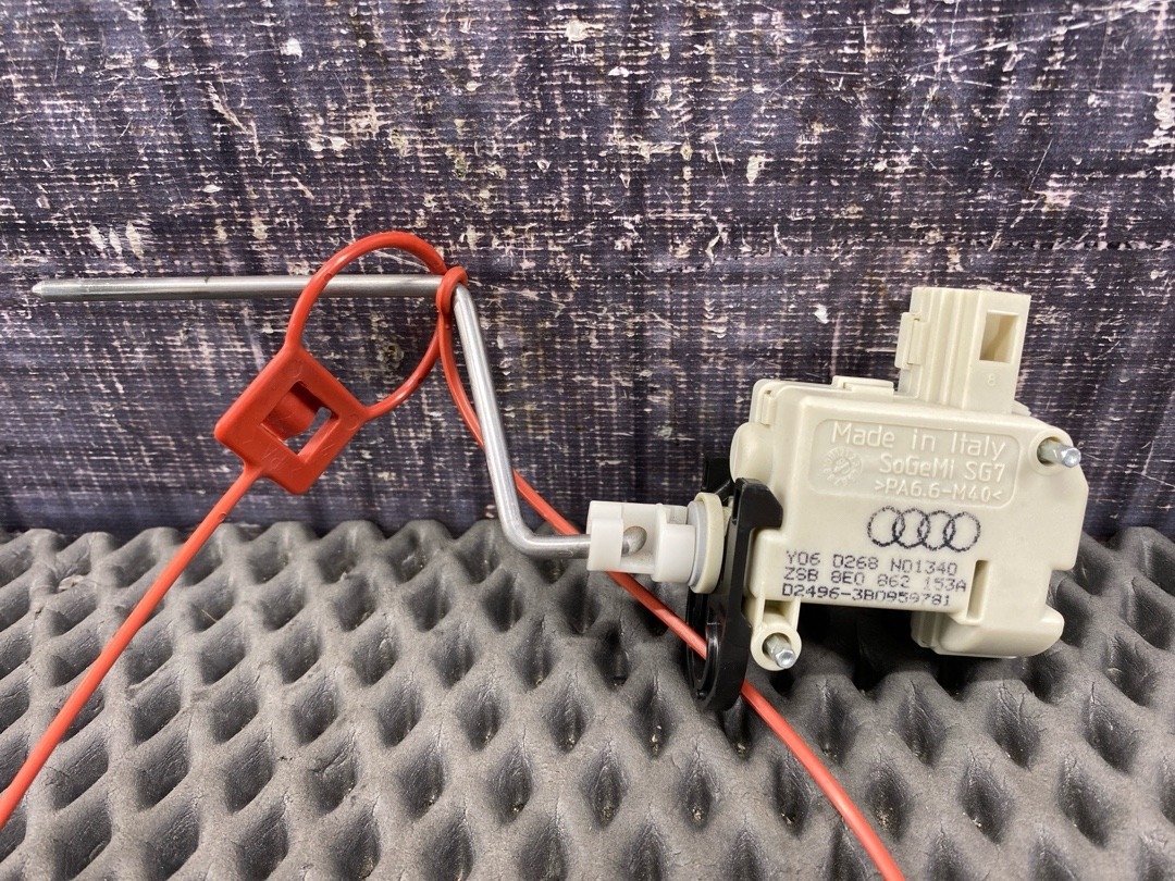 Замок лючка бензобака, 930 рублей, Красноярск