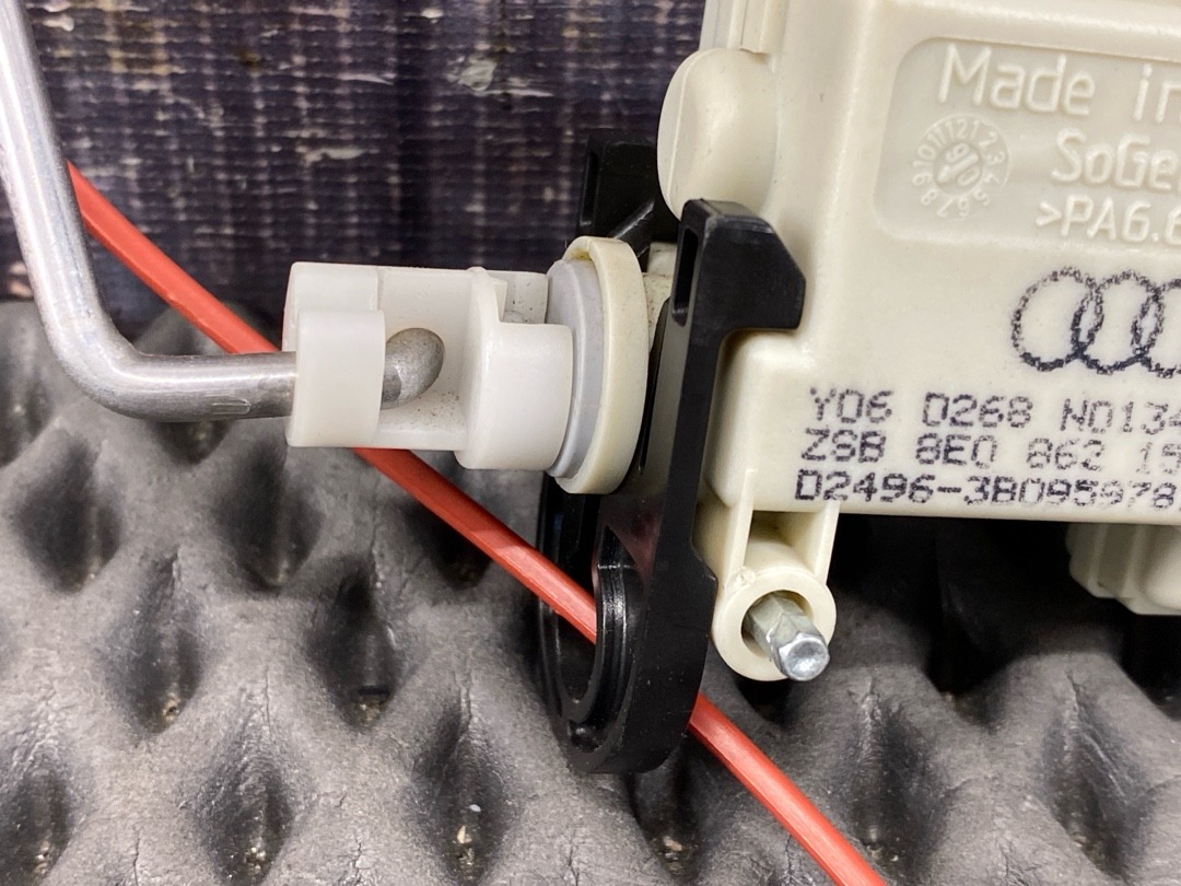 Замок лючка бензобака, 930 рублей, Красноярск