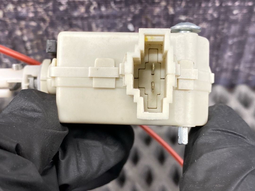 Замок лючка бензобака, 930 рублей, Красноярск