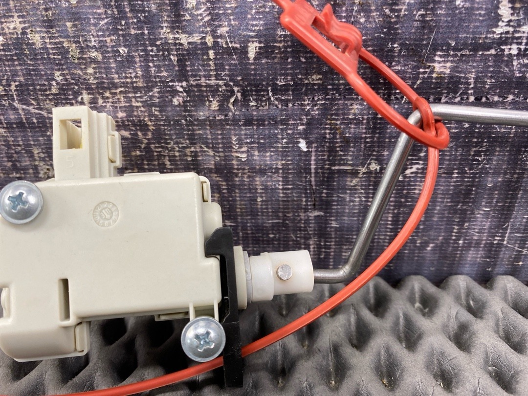 Замок лючка бензобака, 930 рублей, Красноярск