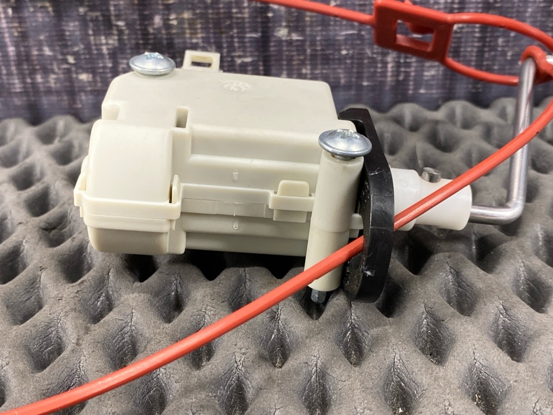 Замок лючка бензобака, 930 рублей, Красноярск