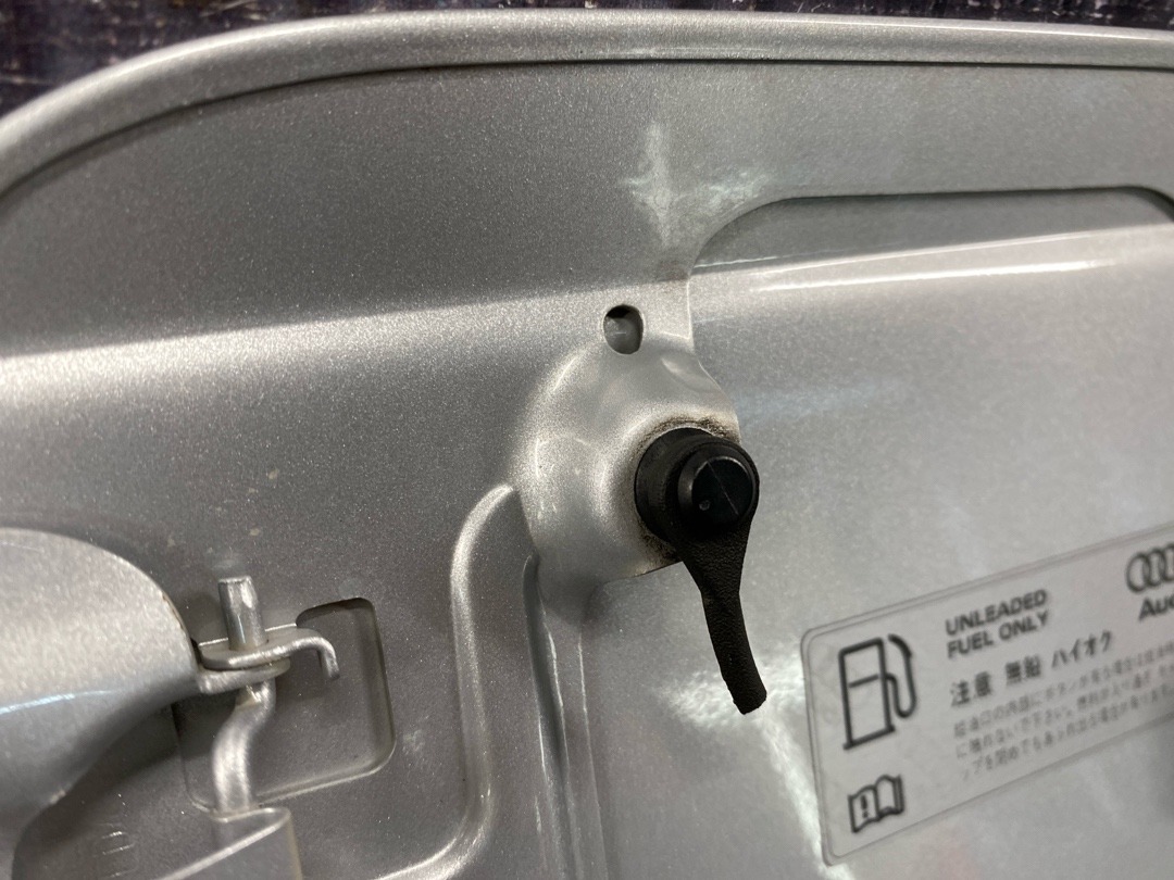 Лючок бензобака, 990 рублей, Красноярск