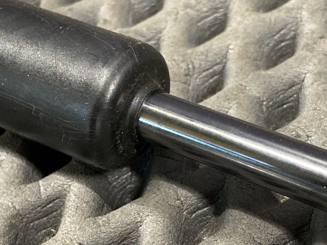 Амортизатор багажника, 650 рублей, Красноярск