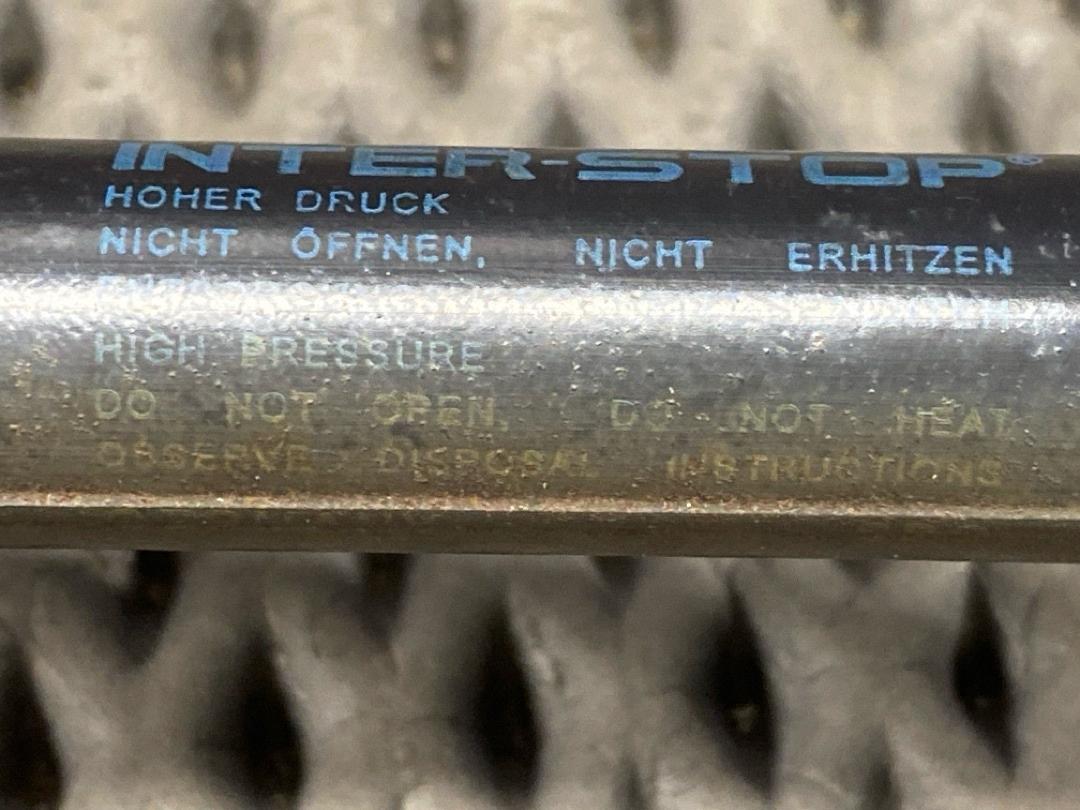 Амортизатор багажника, 650 рублей, Красноярск