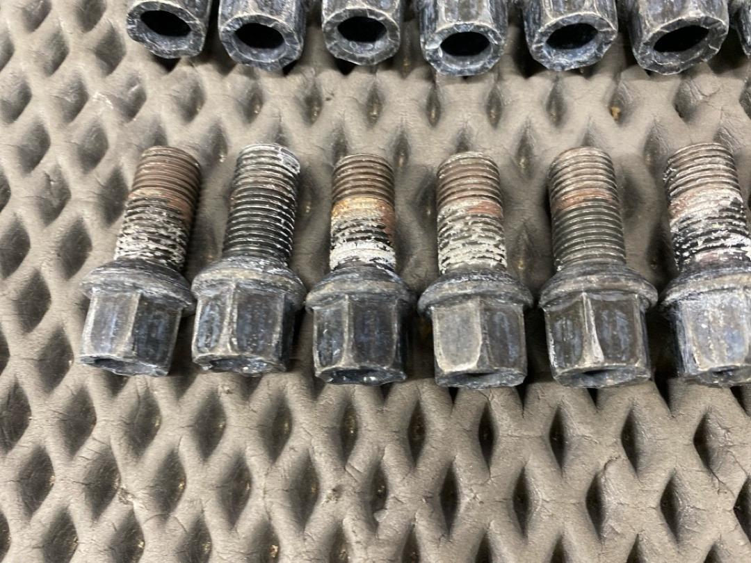 Комплект колесных болтов, 3340 рублей, Красноярск