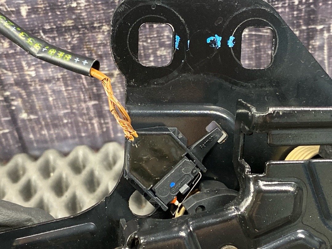 Замок капота, 1920 рублей, Красноярск