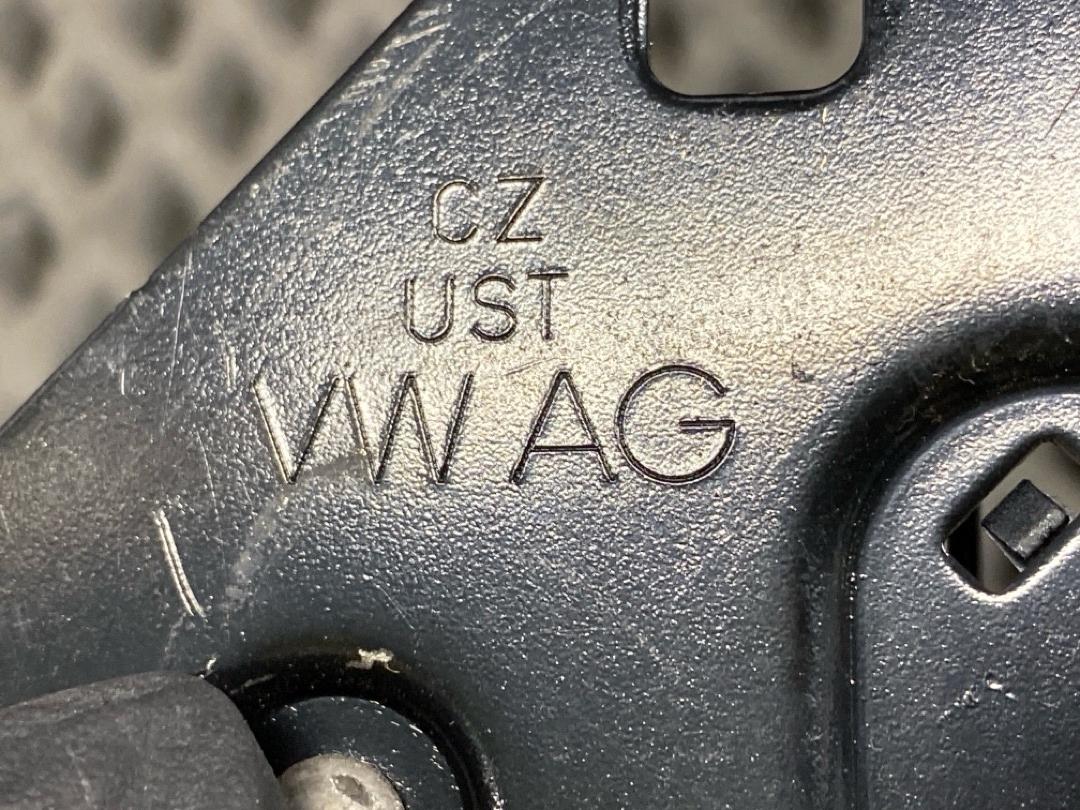 Замок капота, 1920 рублей, Красноярск