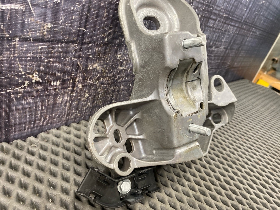 Кронштейн двигателя, 1330 рублей, Красноярск