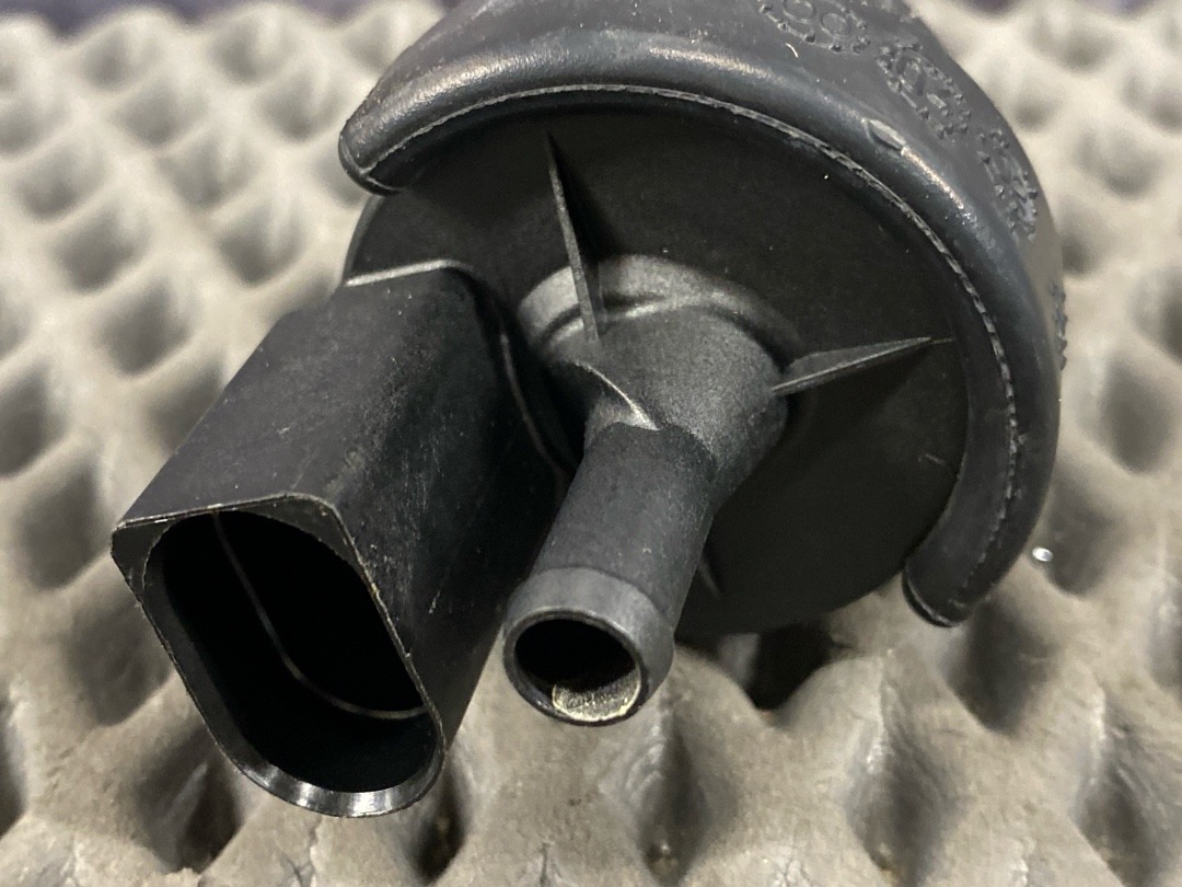 Клапан вентиляции топливного бака, 2230 рублей, Красноярск