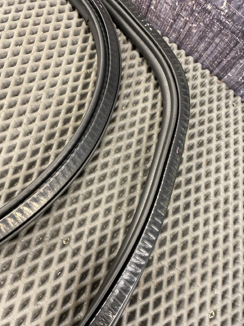 Уплотнитель крышки багажника, 2210 рублей, Красноярск