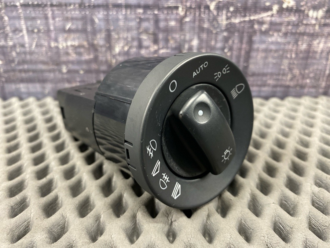 Переключатель света, 2310 рублей, Красноярск