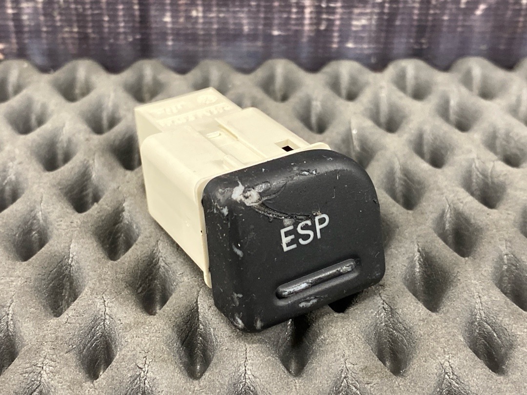 Кнопка ESP, 360 рублей, Красноярск