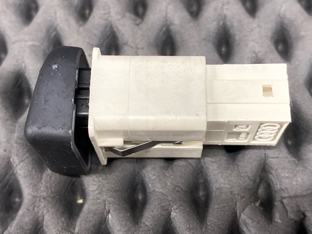 Кнопка ESP, 360 рублей, Красноярск