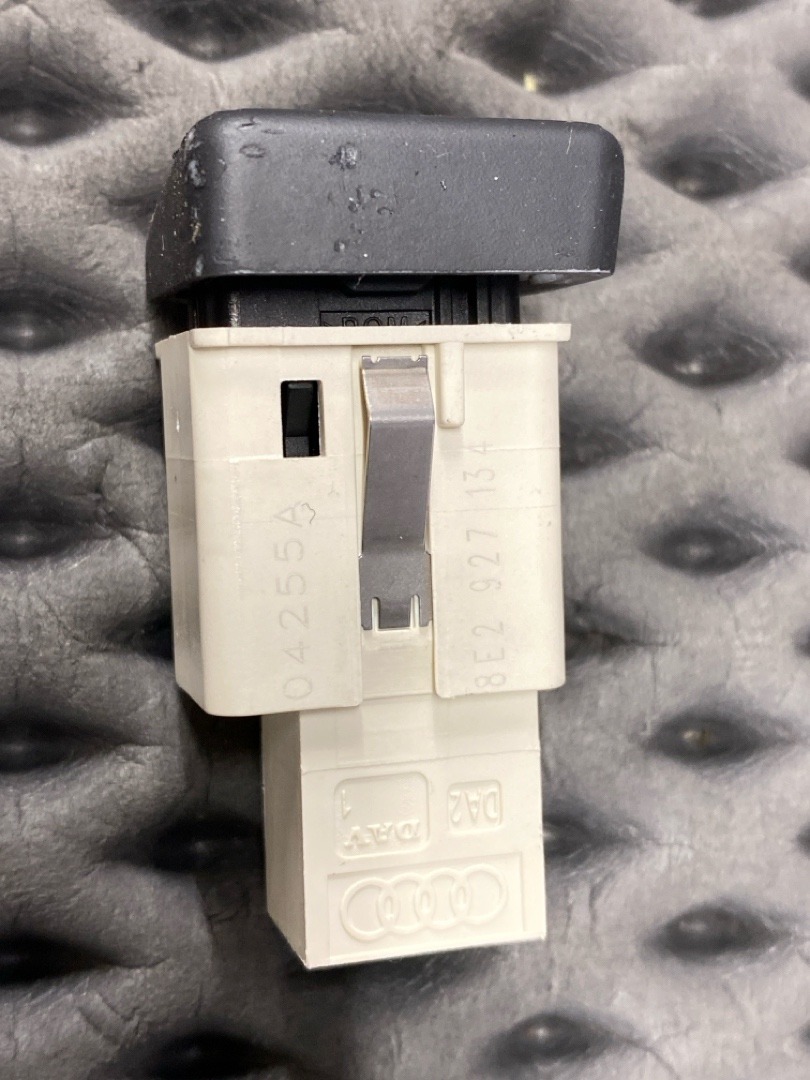 Кнопка ESP, 360 рублей, Красноярск