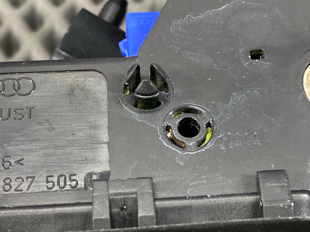 Замок багажника, 3720 рублей, Красноярск