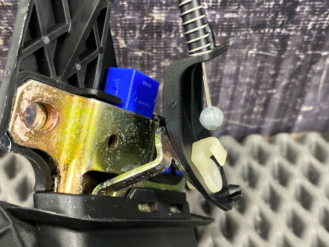 Замок багажника, 3720 рублей, Красноярск