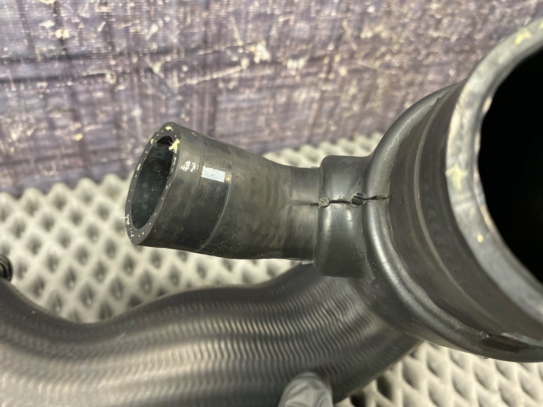 Патрубок интеркуллера, 2210 рублей, Красноярск