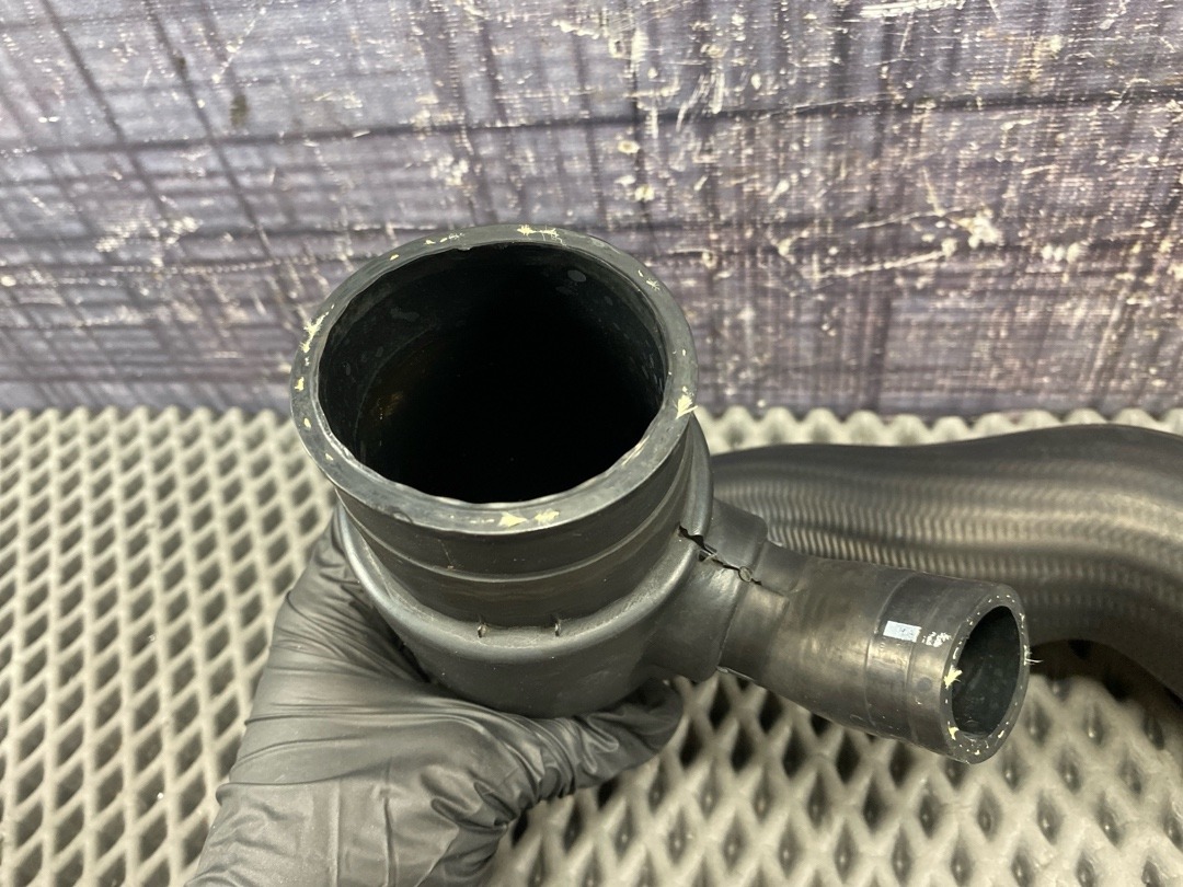 Патрубок интеркуллера, 2210 рублей, Красноярск