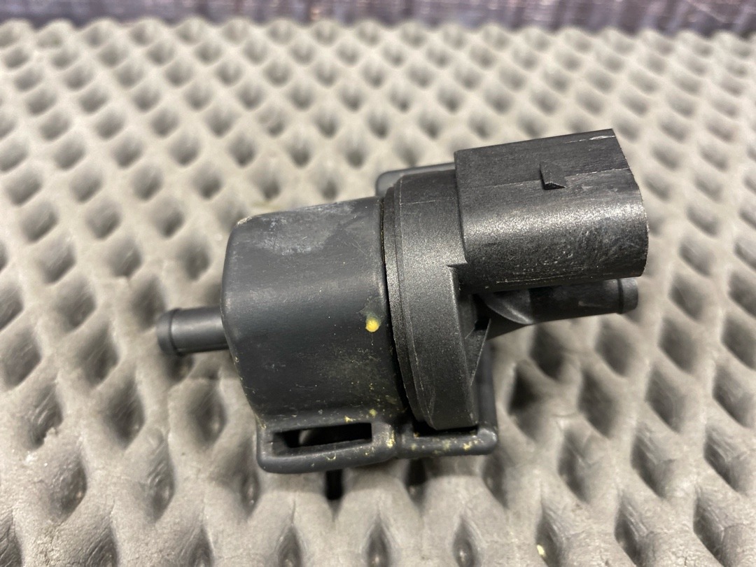 Клапан вентиляции топливного бака, 2230 рублей, Красноярск