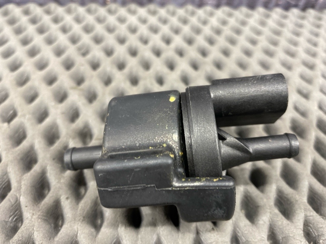 Клапан вентиляции топливного бака, 2230 рублей, Красноярск