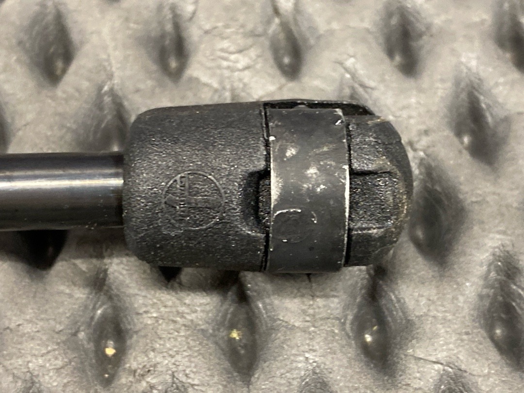 Амортизатор багажника, 730 рублей, Красноярск