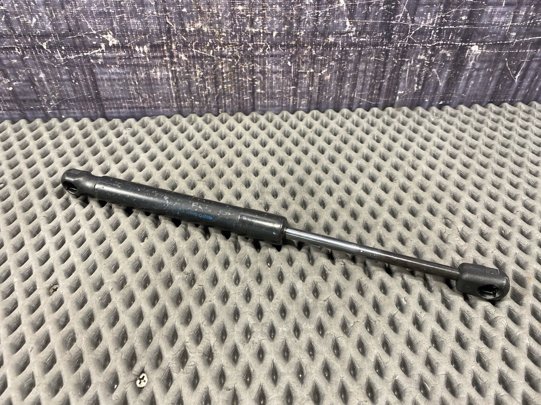 Амортизатор багажника, 730 рублей, Красноярск