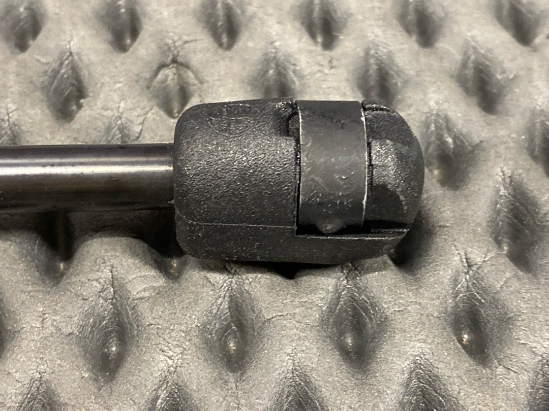 Амортизатор багажника, 730 рублей, Красноярск