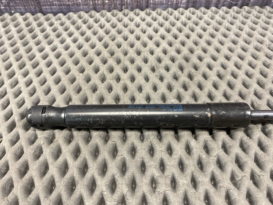 Амортизатор багажника, 730 рублей, Красноярск