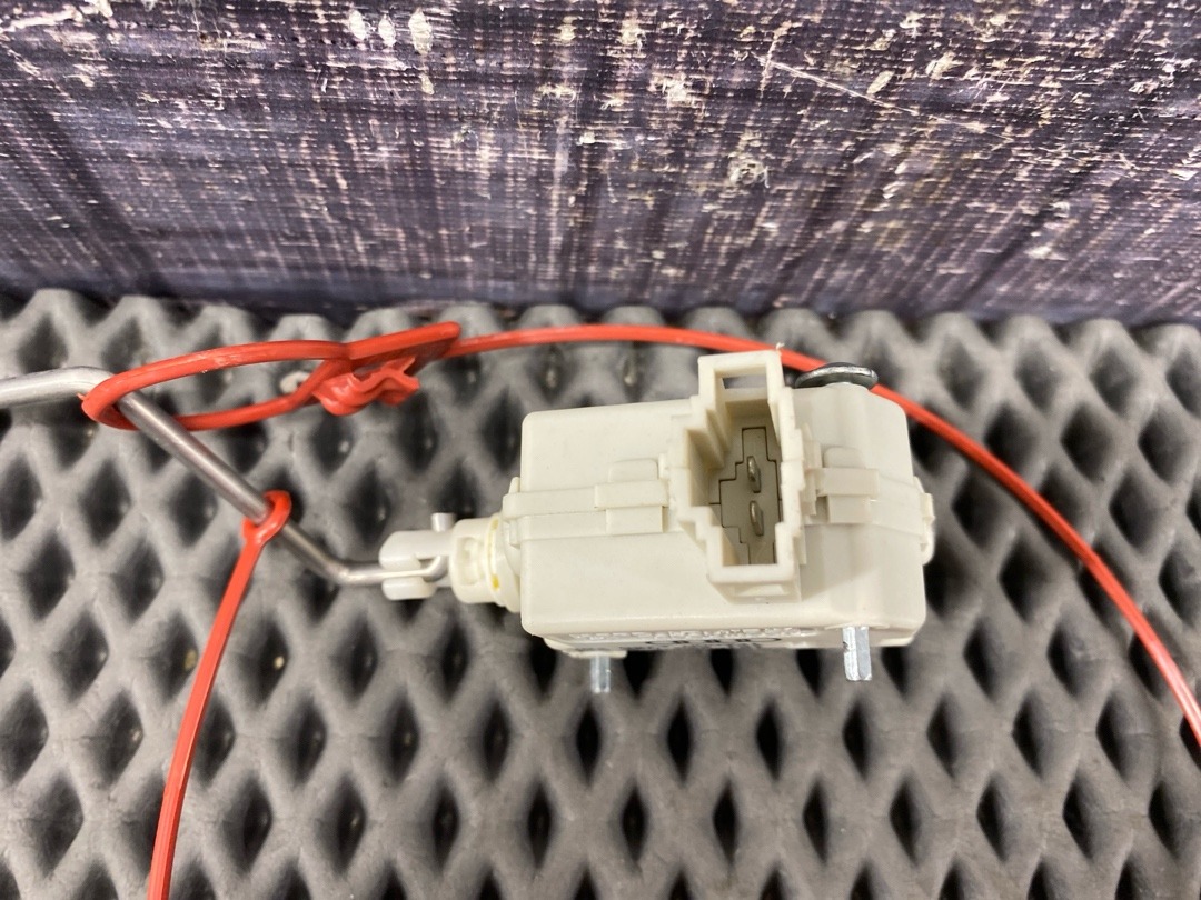 Замок лючка бензобака, 930 рублей, Красноярск