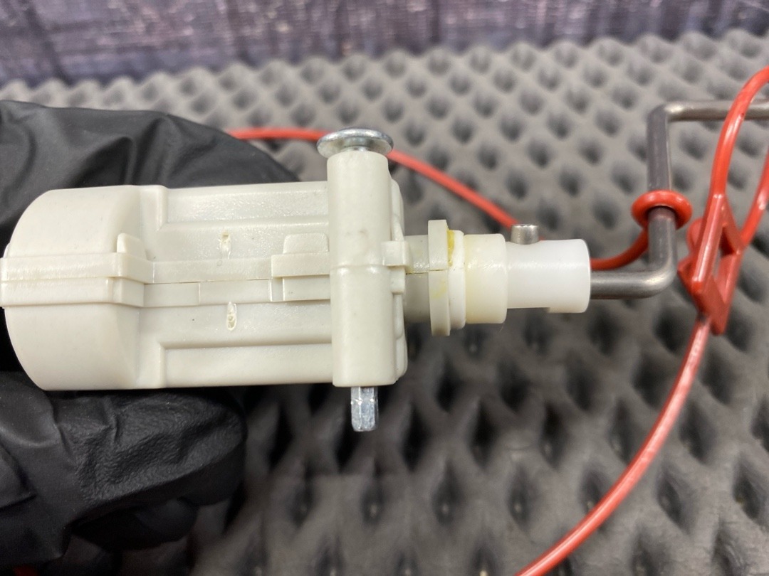 Замок лючка бензобака, 930 рублей, Красноярск