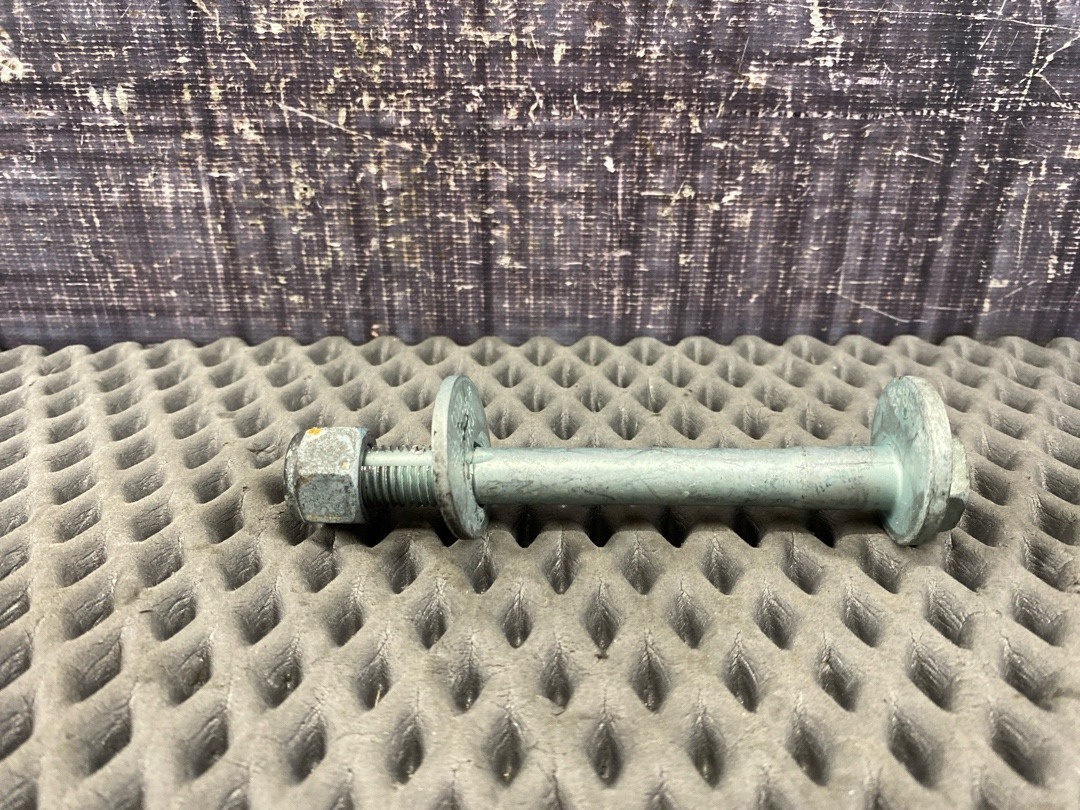 Болт развальный, 820 рублей, Красноярск