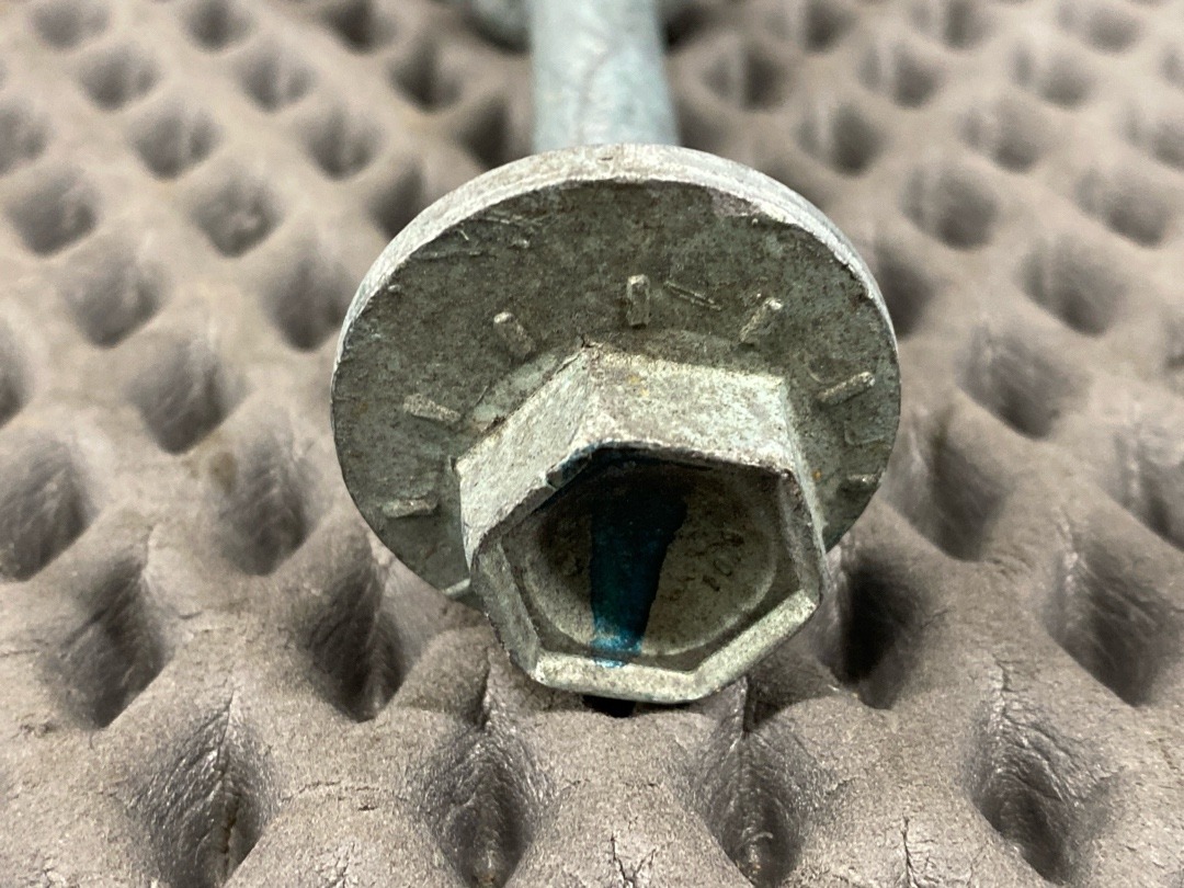 Болт развальный, 820 рублей, Красноярск