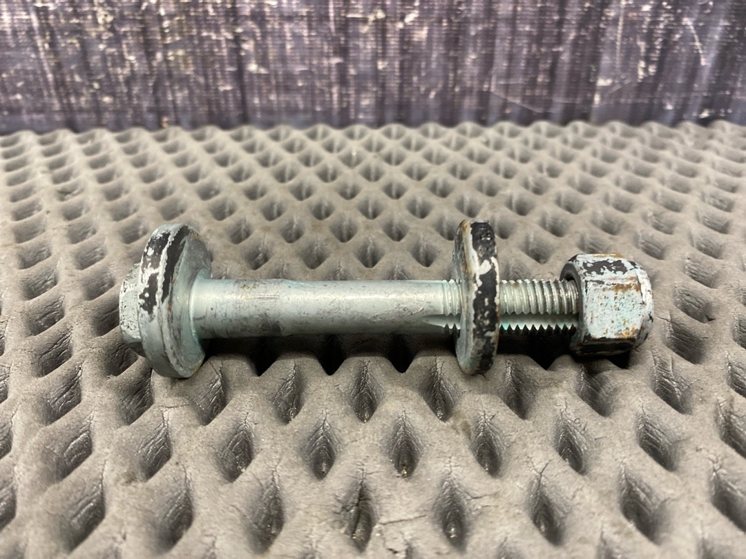 Болт развальный, 820 рублей, Красноярск