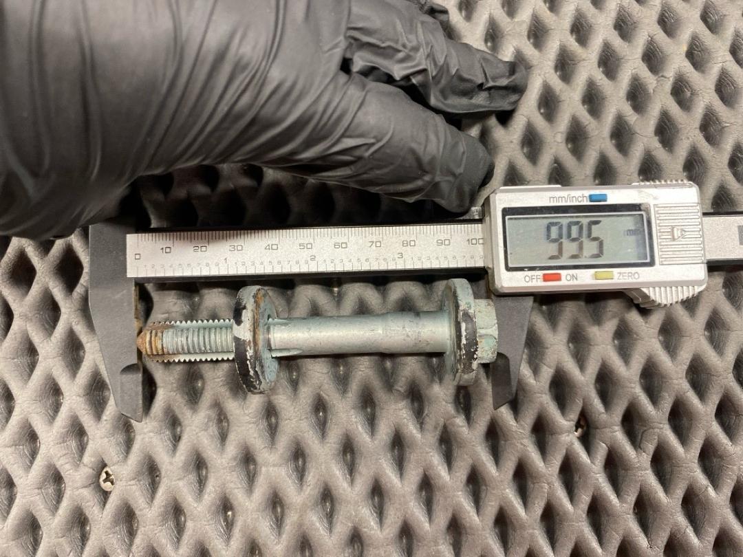 Болт развальный, 820 рублей, Красноярск