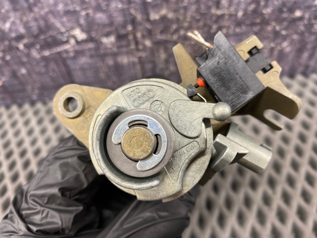 Замок багажника, 2130 рублей, Красноярск