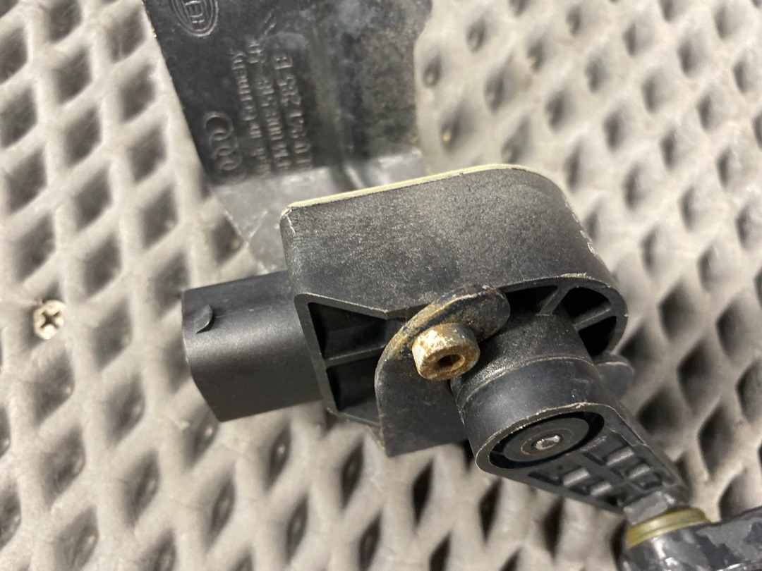 Датчик уровня подвески, 4360 рублей, Красноярск