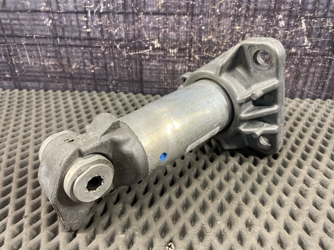 Кронштейн усилителя бампера, 1630 рублей, Красноярск