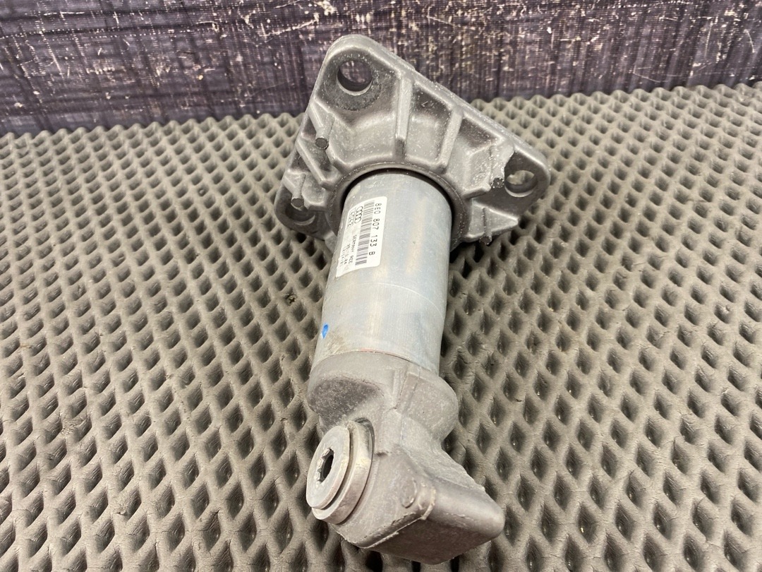 Кронштейн усилителя бампера, 1630 рублей, Красноярск