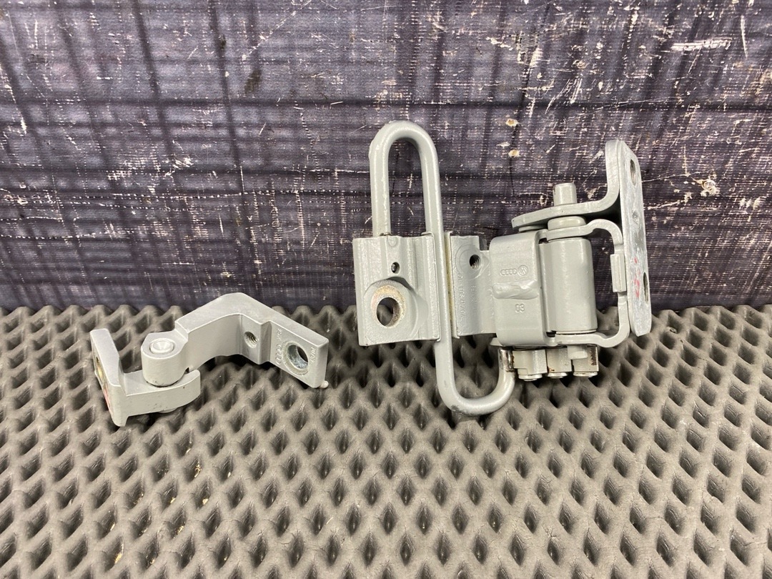 Петля двери, 3010 рублей, Красноярск