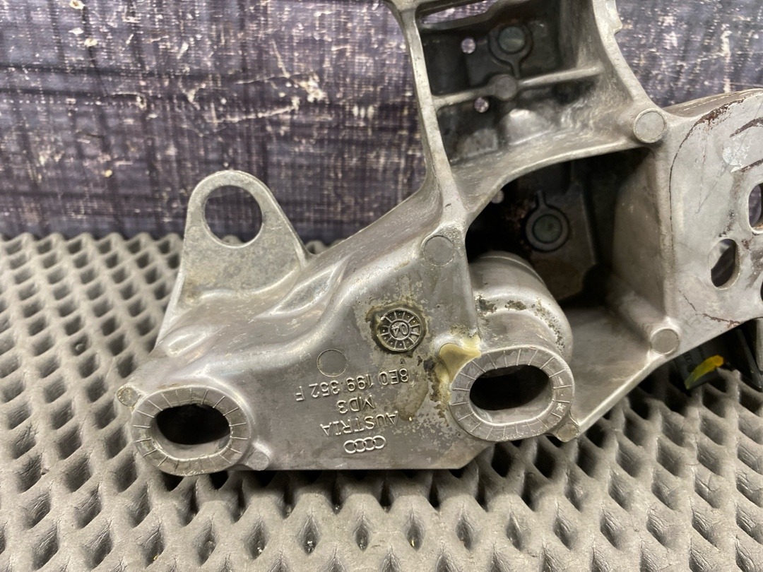 Кронштейн двигателя, 1110 рублей, Красноярск