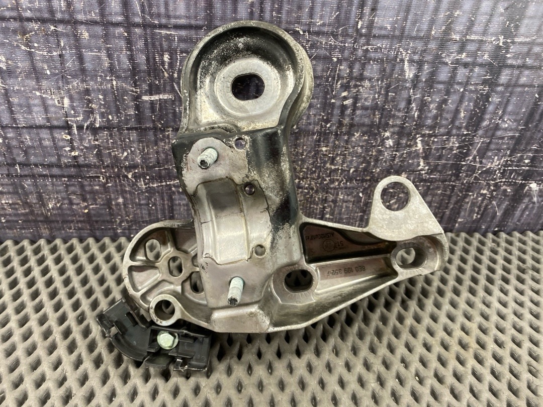 Кронштейн двигателя, 1110 рублей, Красноярск