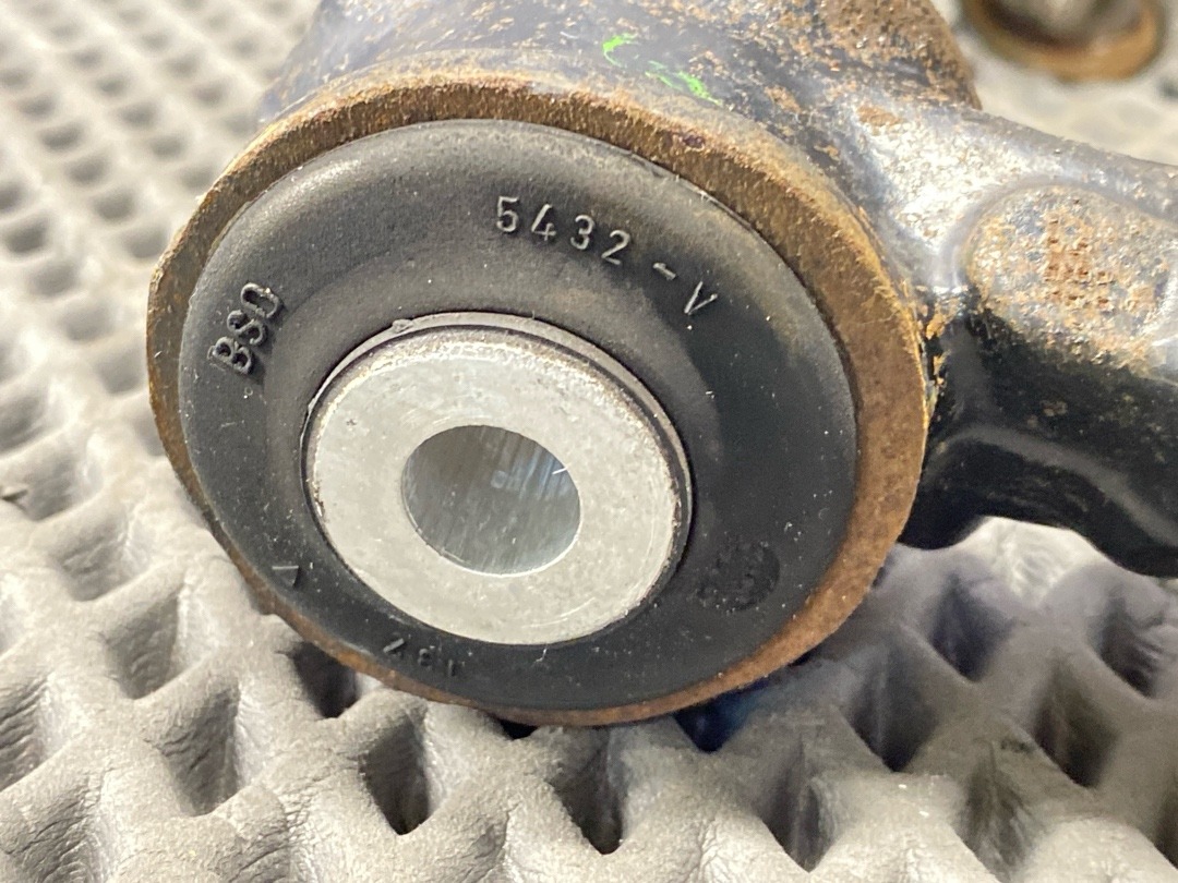 Поворотный кулак, 4010 рублей, Красноярск